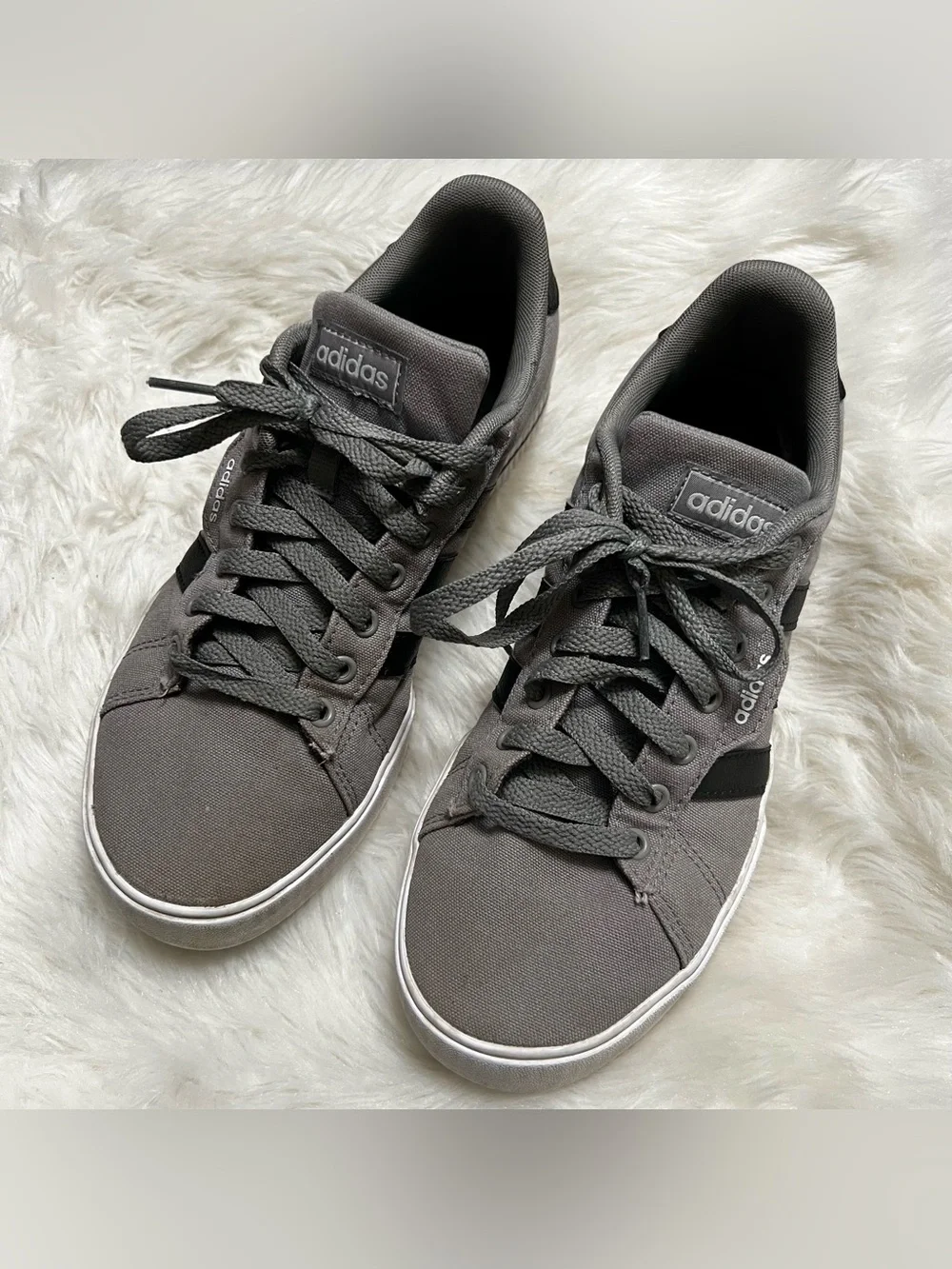 Adidas Sneakers Men’s Sneakers Shoes Grey Daily 3.0 Men’s 7 (Women’s 8.5)